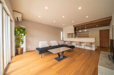 『家族の動きに合わせた、2つの動線がある平屋』 アイキャッチ画像