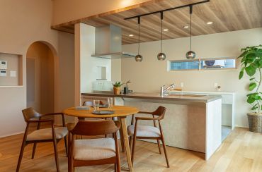 『和室と庭が彩る、センターLDKの平屋』 アイキャッチ画像